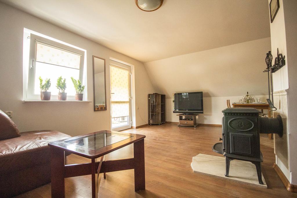 Leba - Apartament Z Tarasem Przy Kanale Portowym - Widok Na Statki Habitación foto