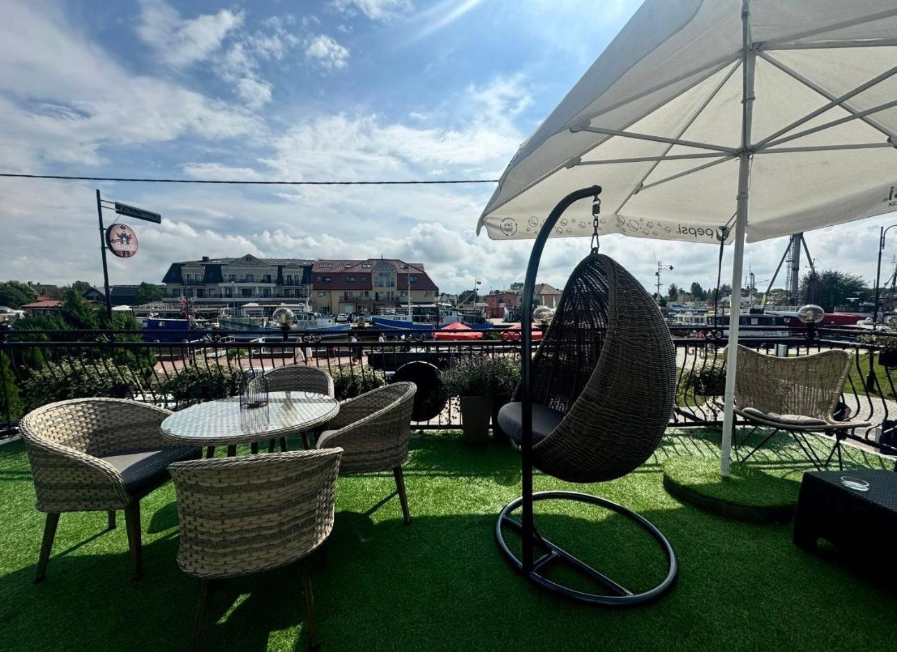 Leba - Apartament Z Tarasem Przy Kanale Portowym - Widok Na Statki Exterior foto